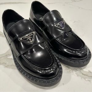 Prada triangle logo loafer women size 37 black